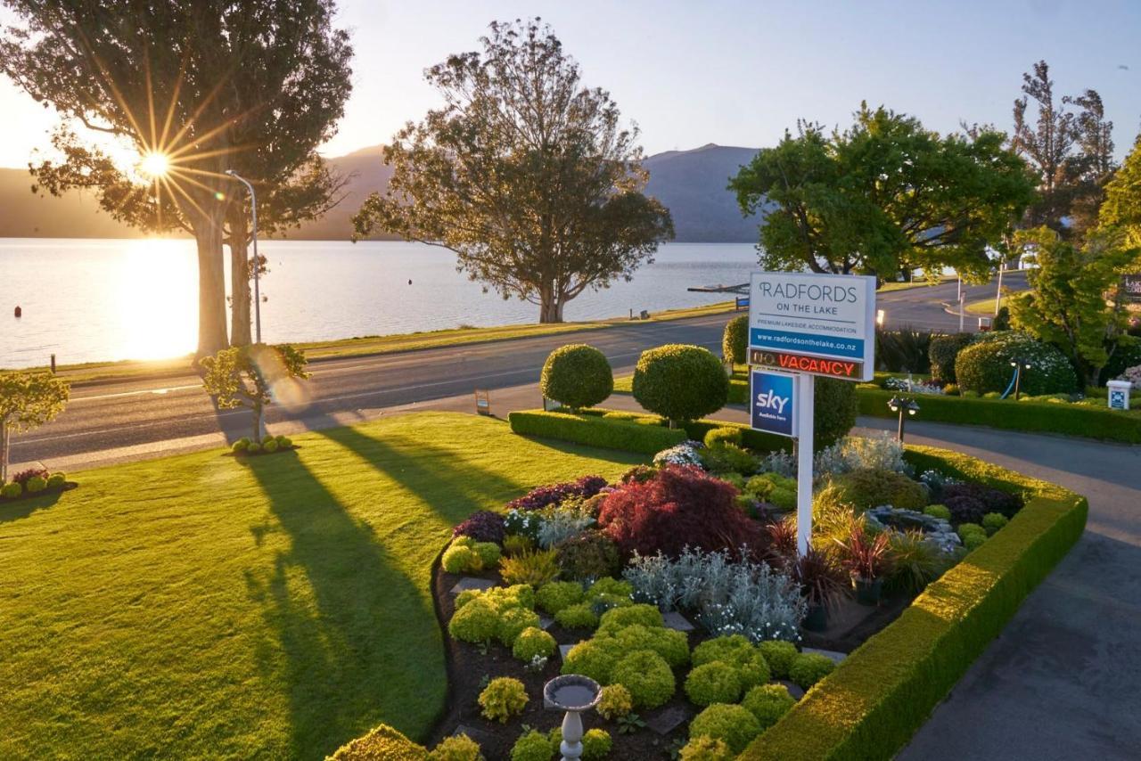 Radfords On The Lake Te Anau Bagian luar foto