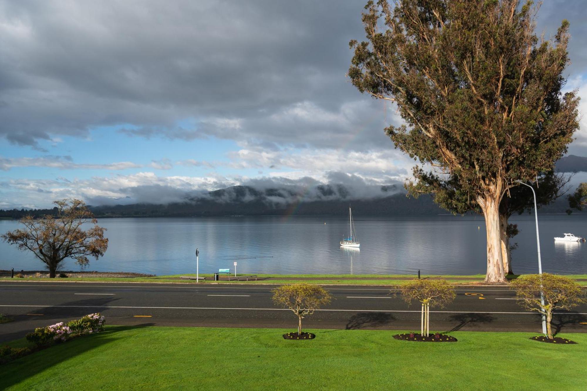 Radfords On The Lake Te Anau Bagian luar foto