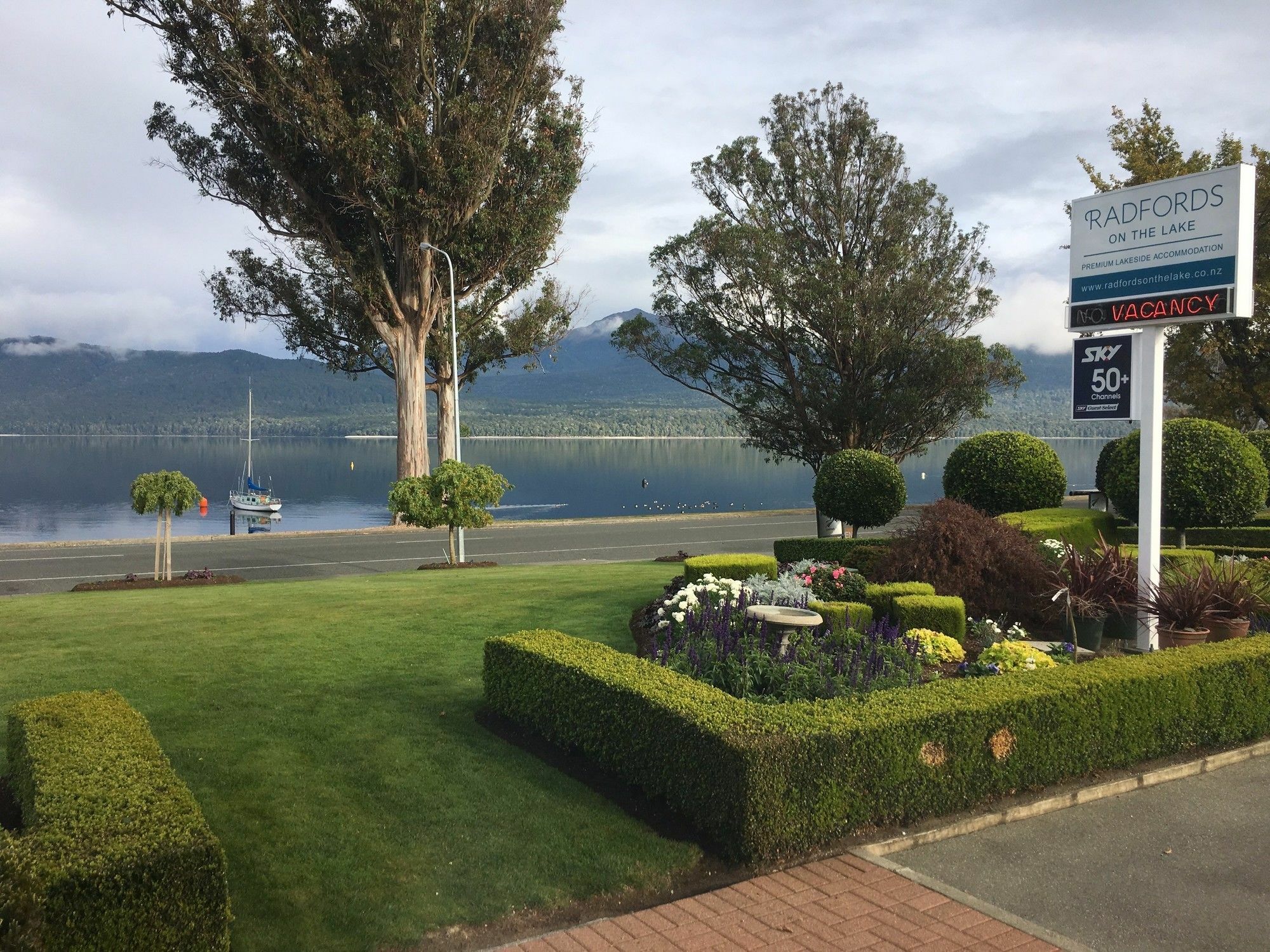 Radfords On The Lake Te Anau Bagian luar foto